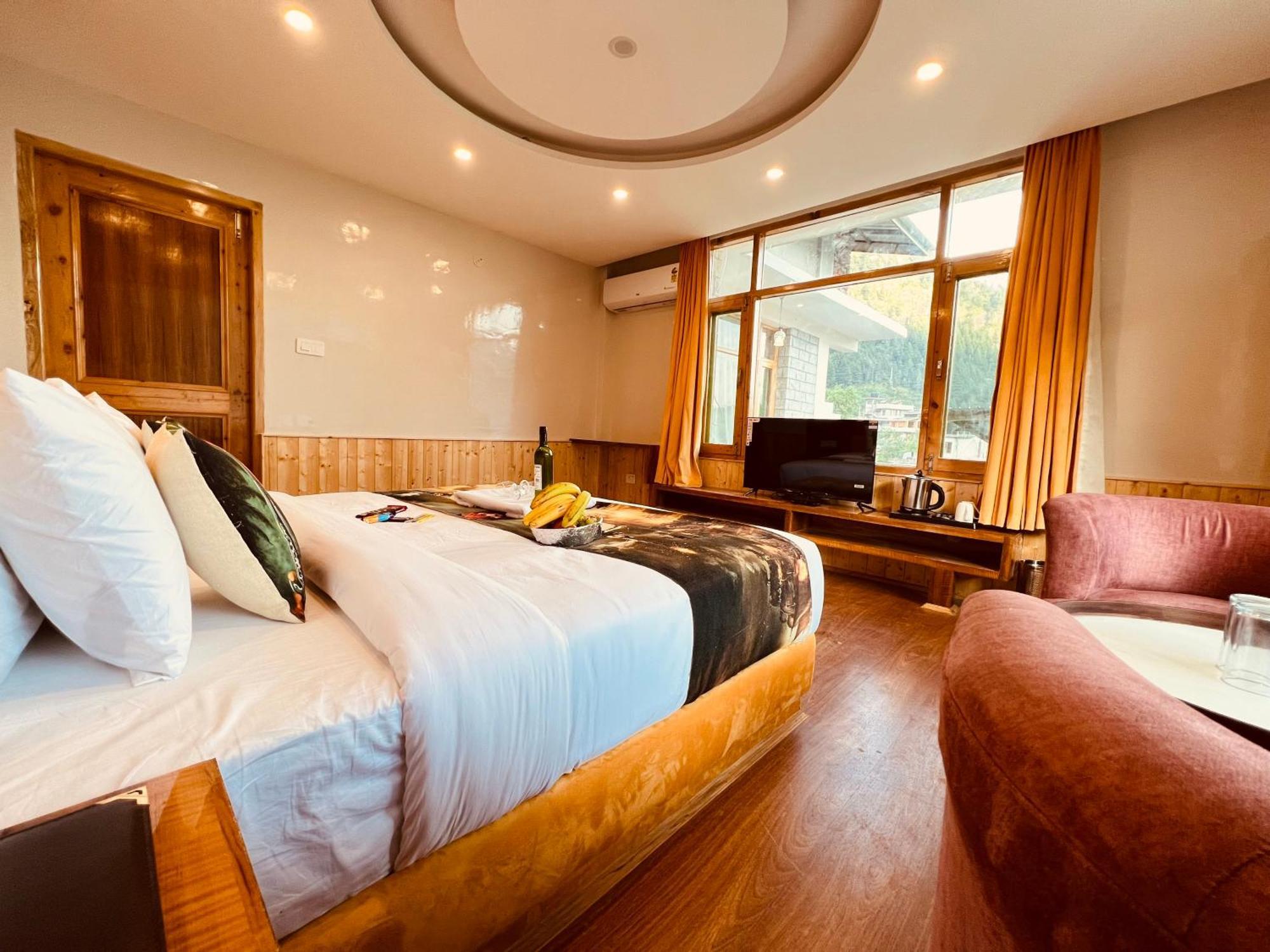 Hill River Resort By West Western Manāli Buitenkant foto