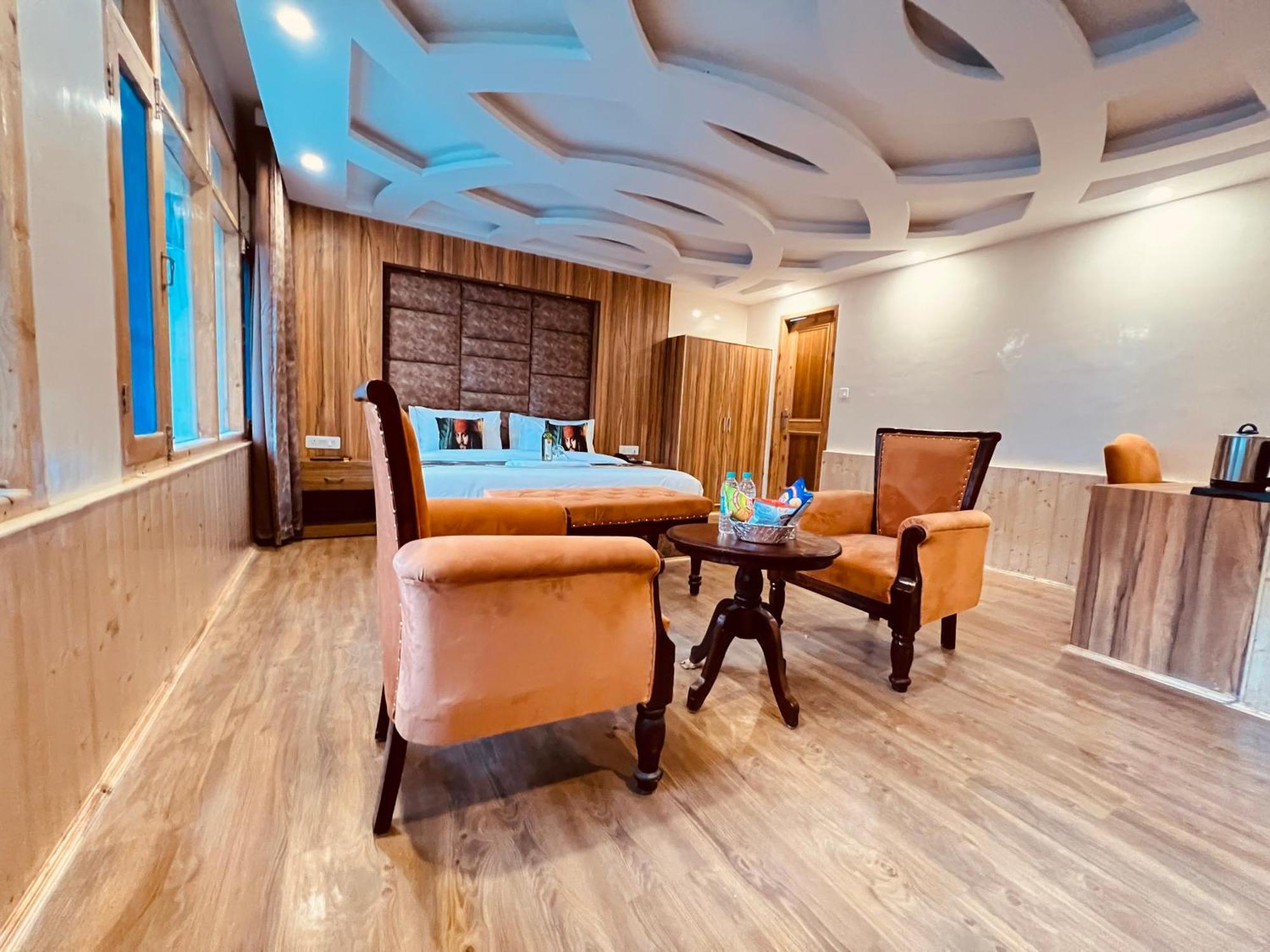 Hill River Resort By West Western Manāli Buitenkant foto