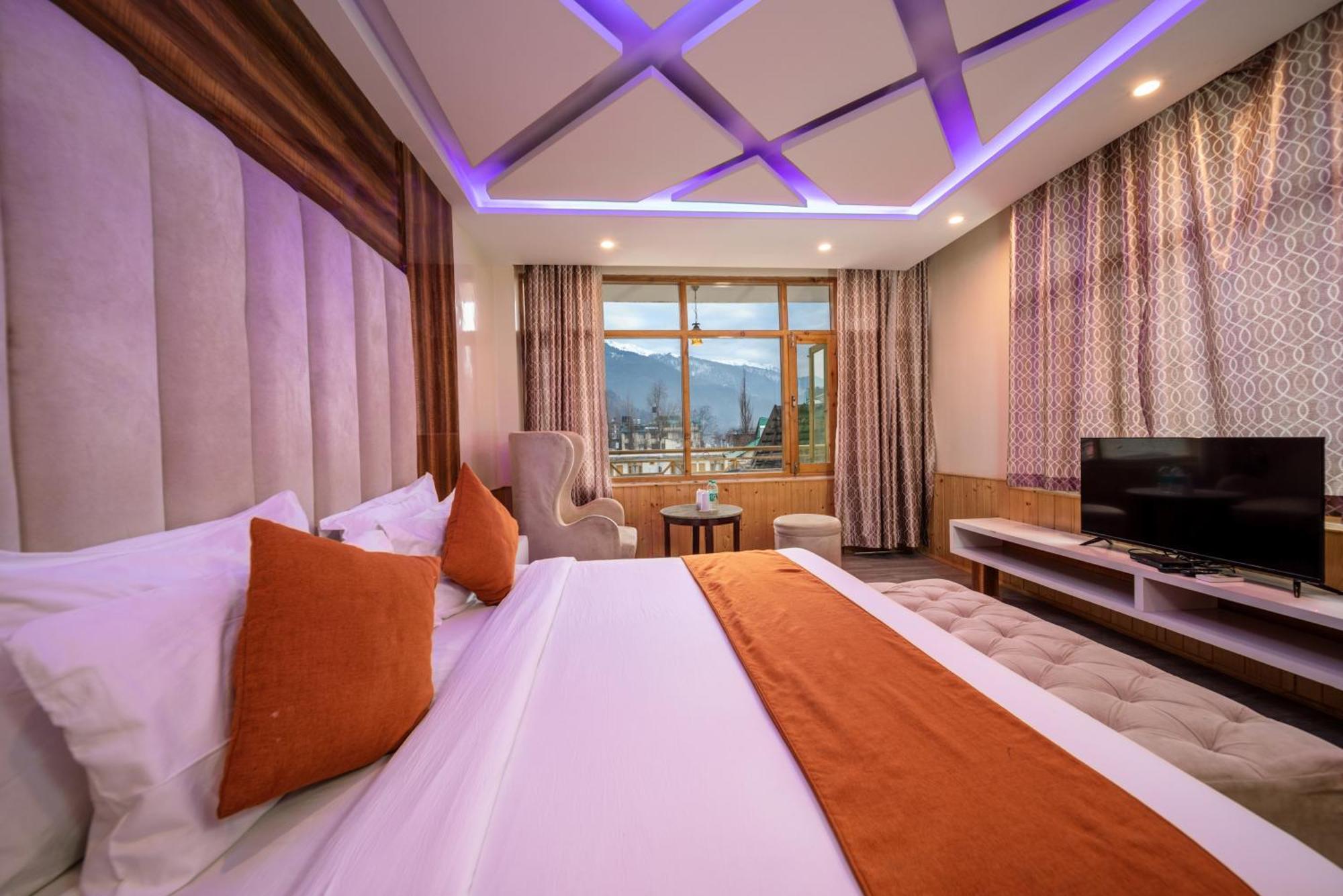 Hill River Resort By West Western Manāli Buitenkant foto