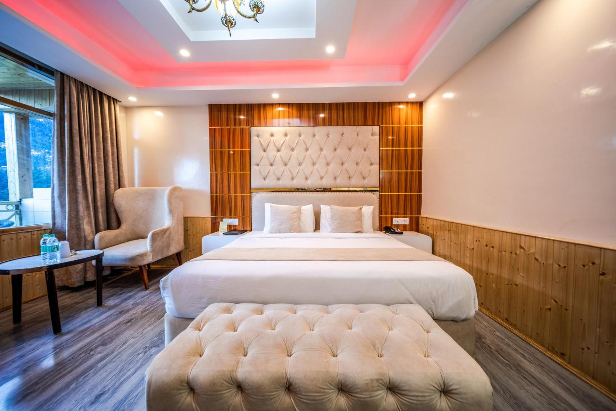 Hill River Resort By West Western Manāli Buitenkant foto